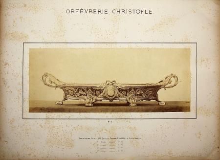 Orf�vrerie Christofle - Jardini�re Louis XVI. Ovale a frises. Ecussons a guirlandes