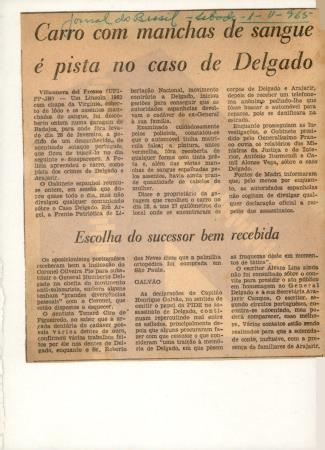 <b>"Carro com manchas de sangu[...]</b>