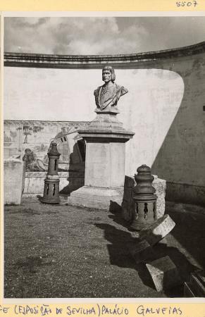 Busto de navegador portugu�s, estafe (Exposi��o de Sevilha) Pal�cio Galveias