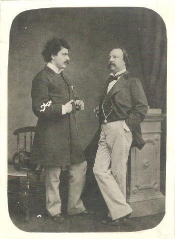 Legenda: Rafael Bordalo Pinheiro e J�lio C�sar Machado<br><p> Cr�ditos: � Museu Bordalo Pinheiro | EGEAC